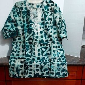 Green and White Patterned Tunic DASHIKI...ONE SIZE FITS ALL.